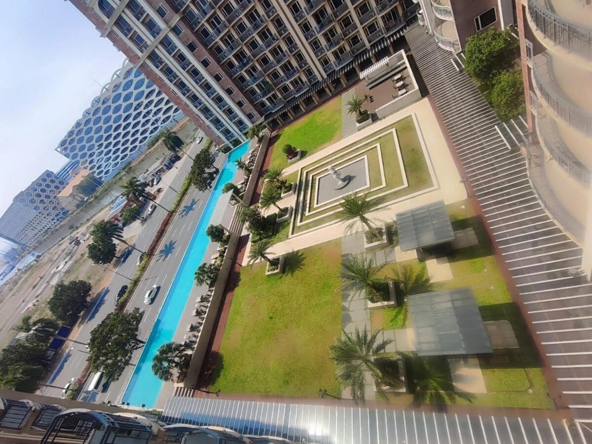 Free Pool Access Near Moa Ws318 Apartment Manila