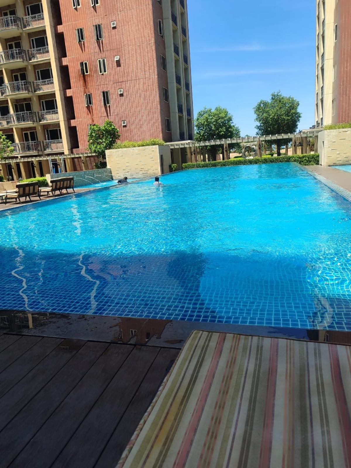 Apartment Free Pool Access Near Moa Ws318 Manila